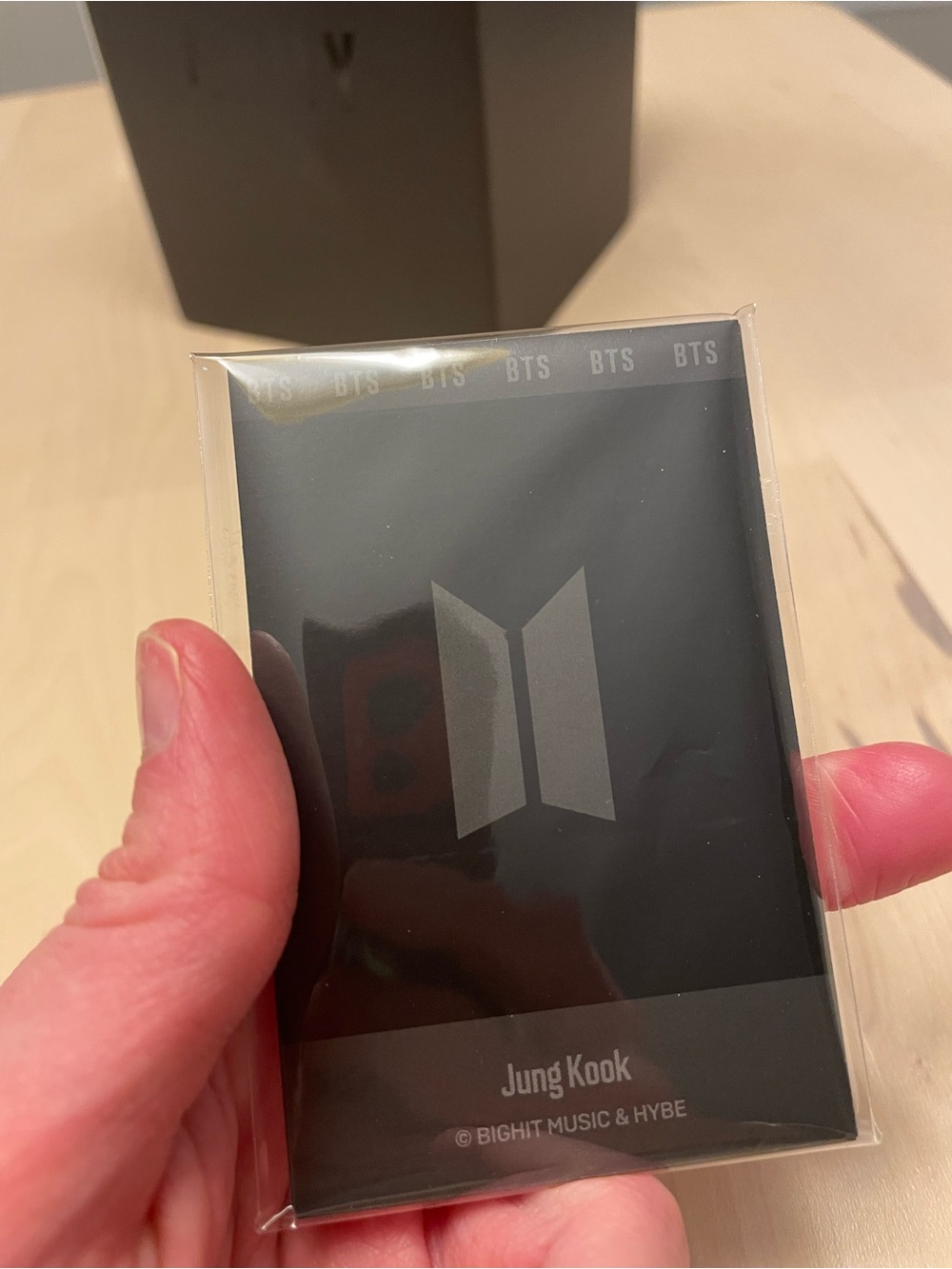 BTS Official Army Bomb Lightstick - Ver 3 with Freebies and Official Photocards - Picture 4 of 6